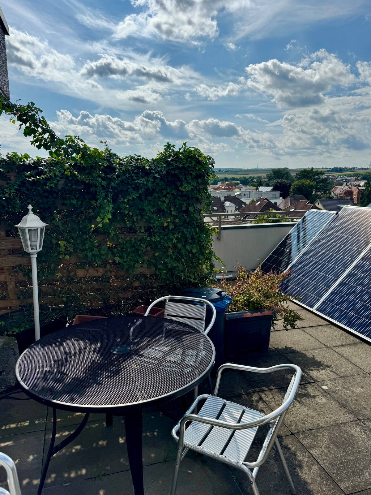 Dachterrasse & Aussicht – Sunset Suite Ditzingen 7